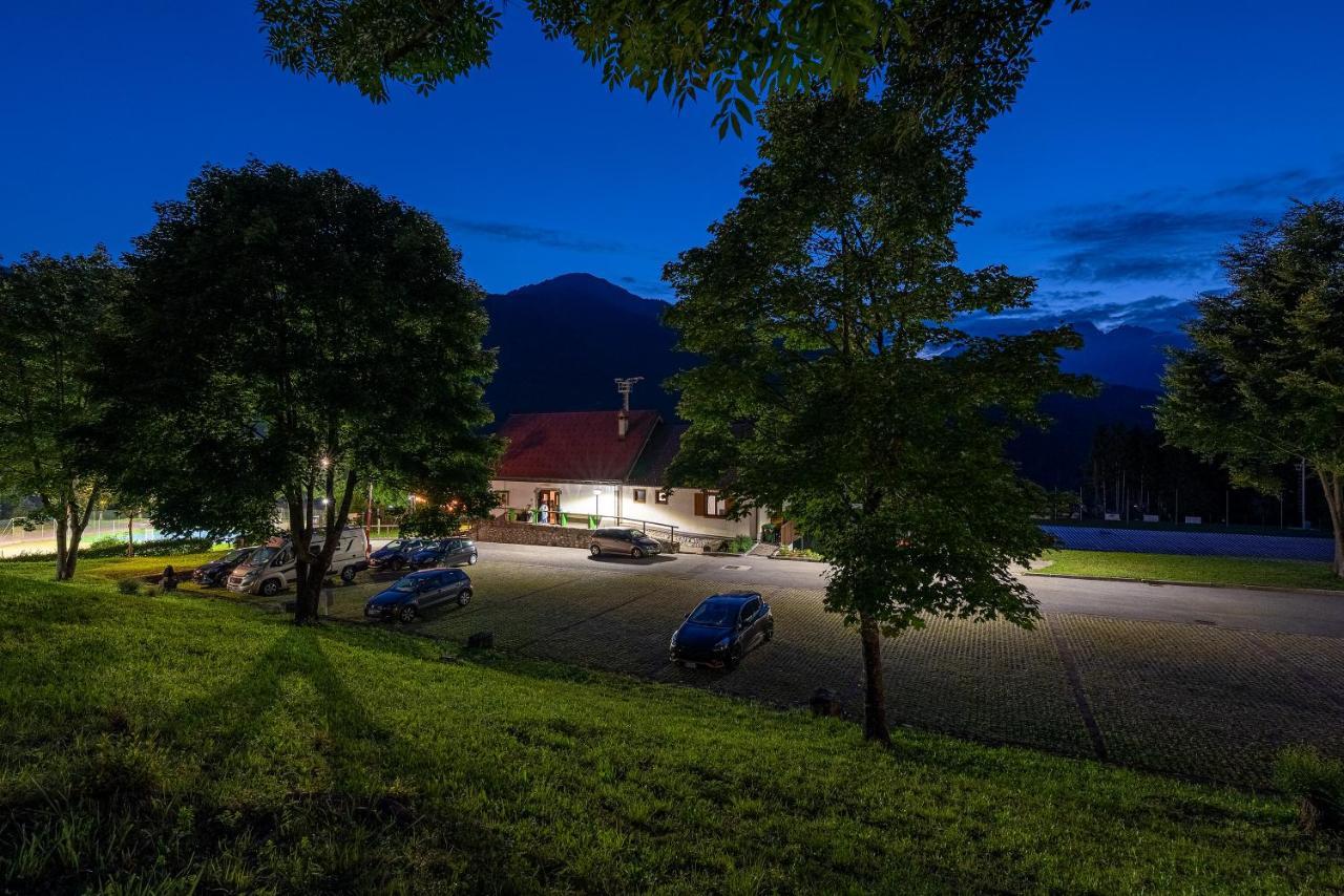 Camping & Caravan Zoncolan أوفارو المظهر الخارجي الصورة